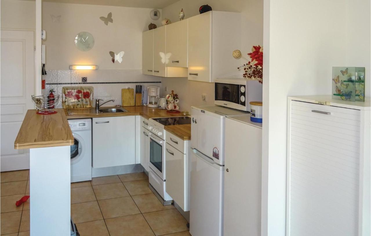 Amazing Apartment In Колюр Екстериор снимка